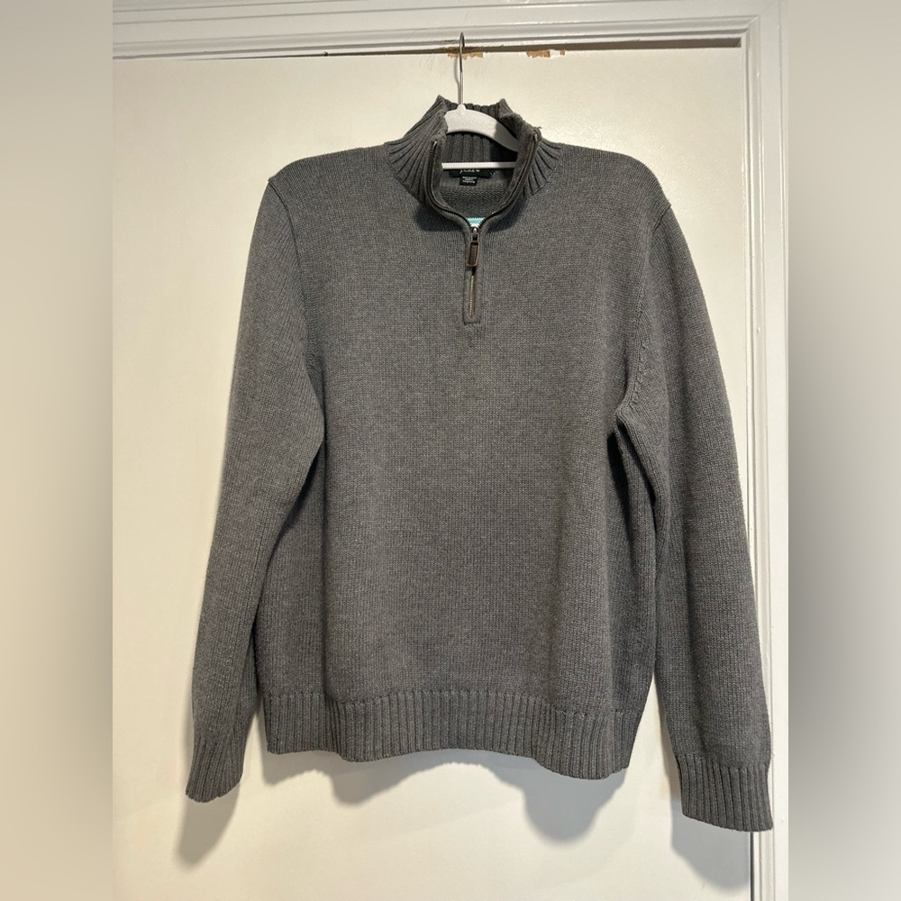 J. Crew Men's Charcoal Zip-Up Sweater.
J Sz: L 100% Cotton Pullover